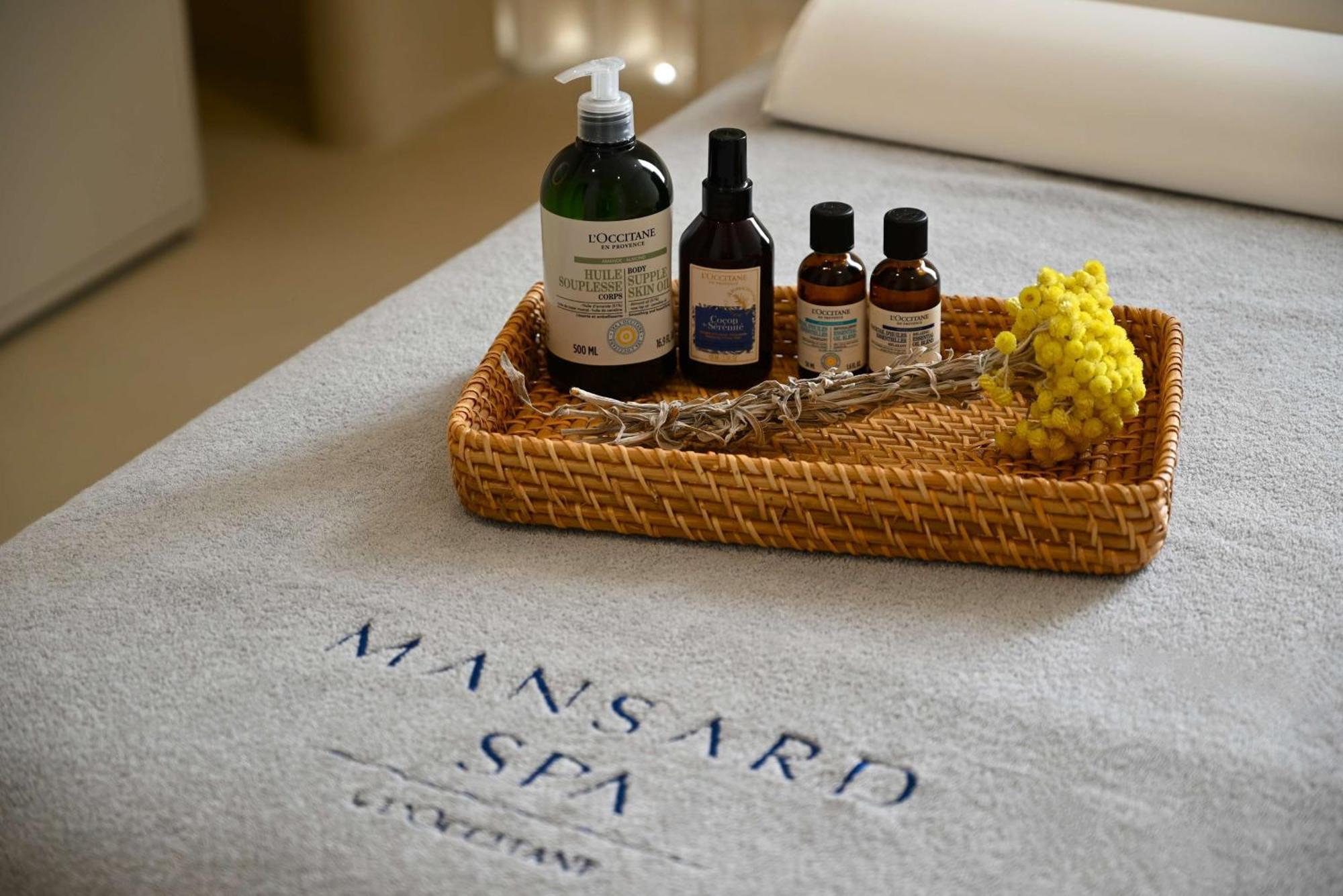 Mansard Riyadh, A Radisson Collection Hotel Exteriör bild Spa products
