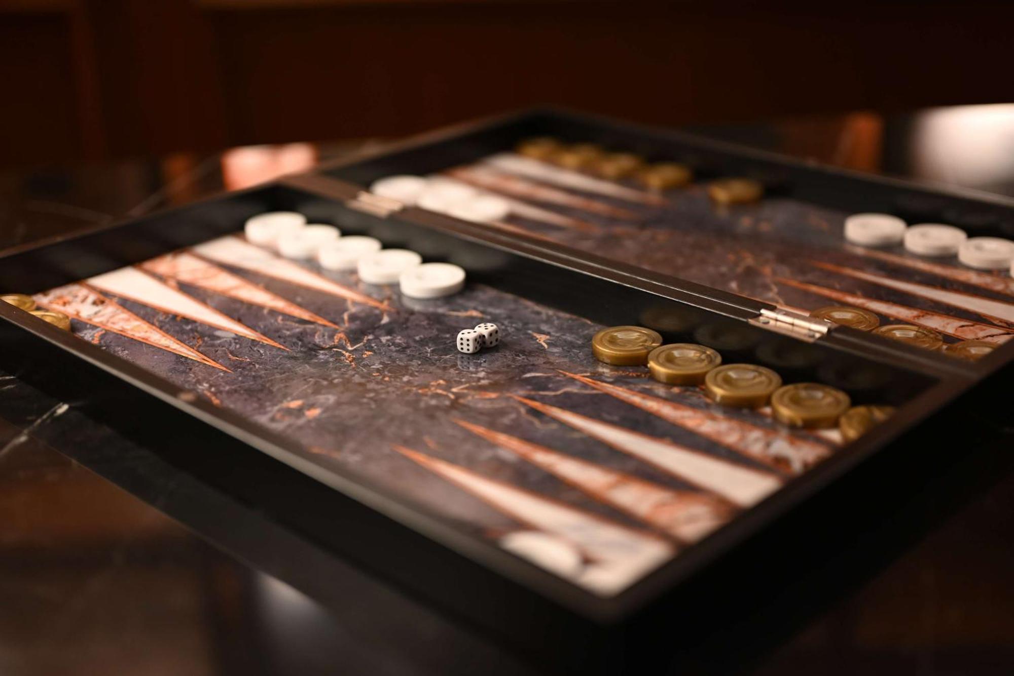 Mansard Riyadh, A Radisson Collection Hotel Exteriör bild A backgammon board