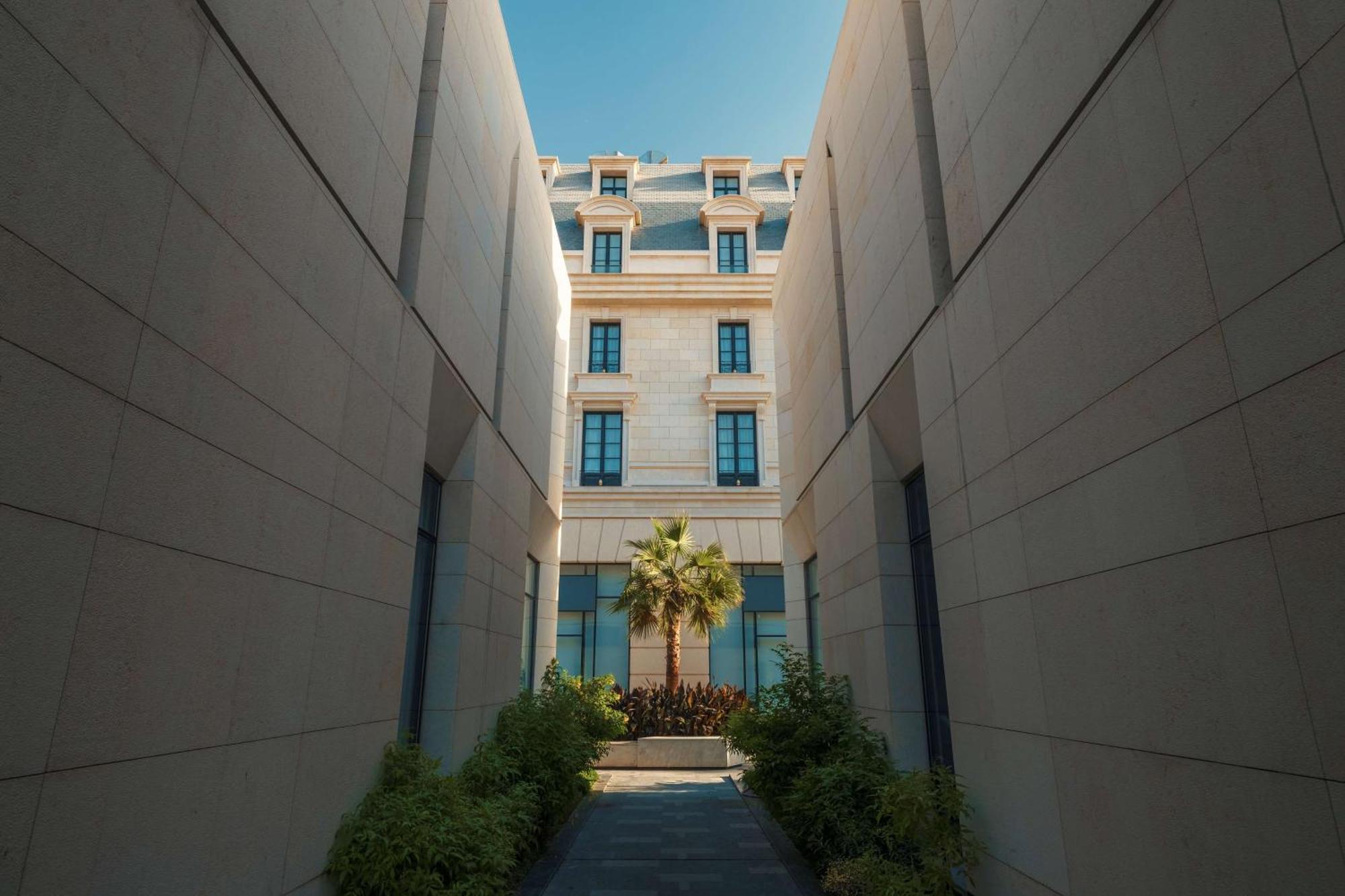 Mansard Riyadh, A Radisson Collection Hotel Exteriör bild The hotel's entrance