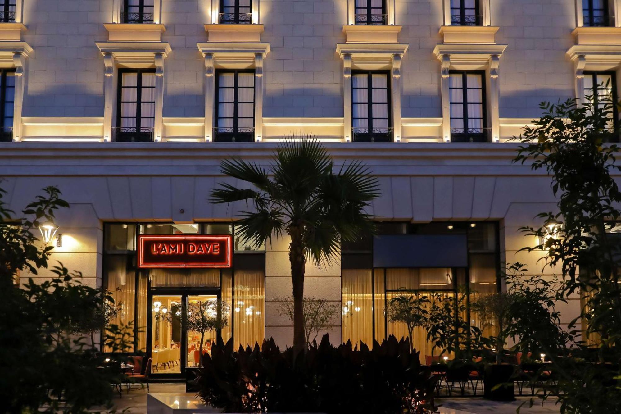Mansard Riyadh, A Radisson Collection Hotel Exteriör bild Last Day's store in Athens