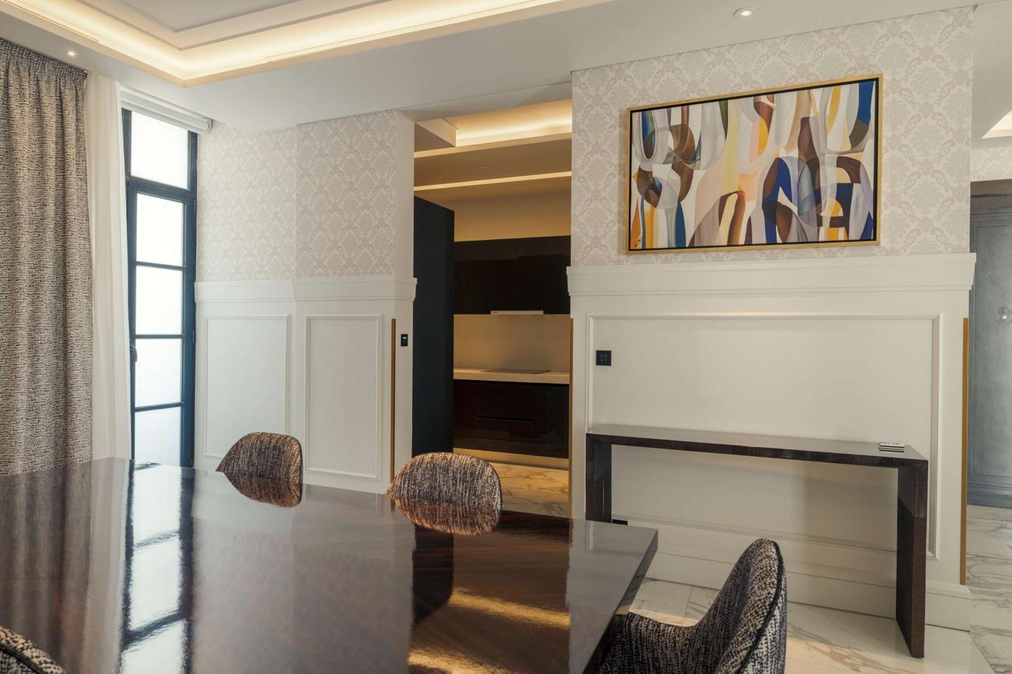 Mansard Riyadh, A Radisson Collection Hotel Exteriör bild Interior of a suite at The Ivy Collection