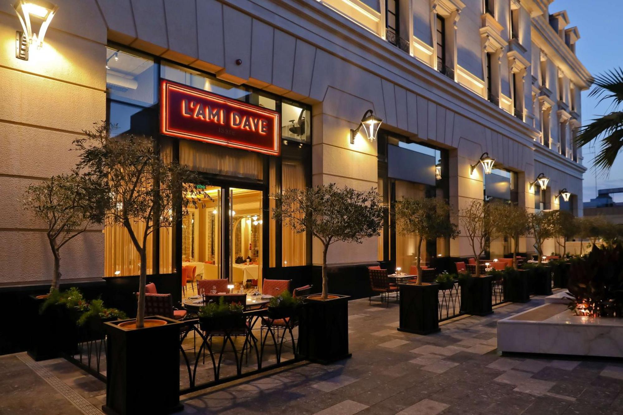 Mansard Riyadh, A Radisson Collection Hotel Exteriör bild L'Ami Bar